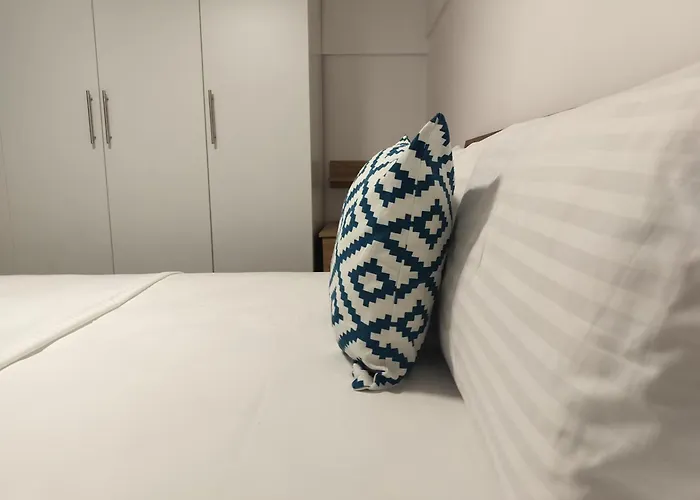 The White Loft - Explore Center By Foot